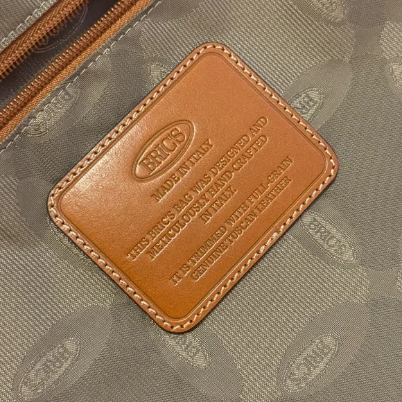 BRIC’S Firenze Designer Luggage – 32” Large Spinner Cream Color, USED - Picture 14 of 15